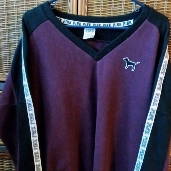 Cute PINK Sweatshirt Women's L Victoria's Secret Dog V-Neck Pullover Long Sleeve - Picture 3 of 14